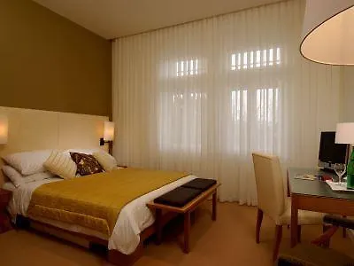 Astoria 4*