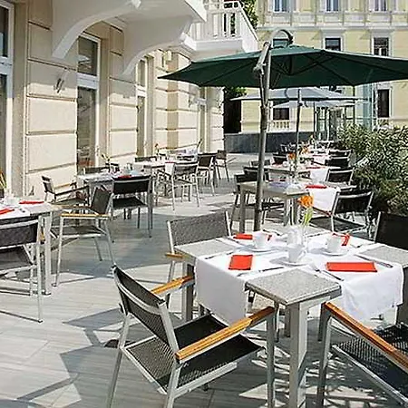Astoria 4*